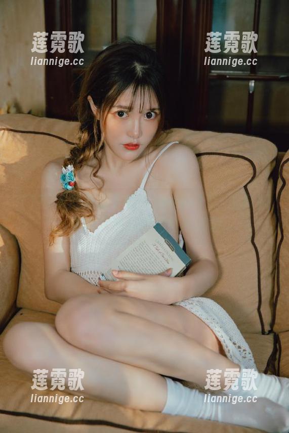 听朋友说下载“www.17”能开眼，但我只感到摔倒在奇闻里...