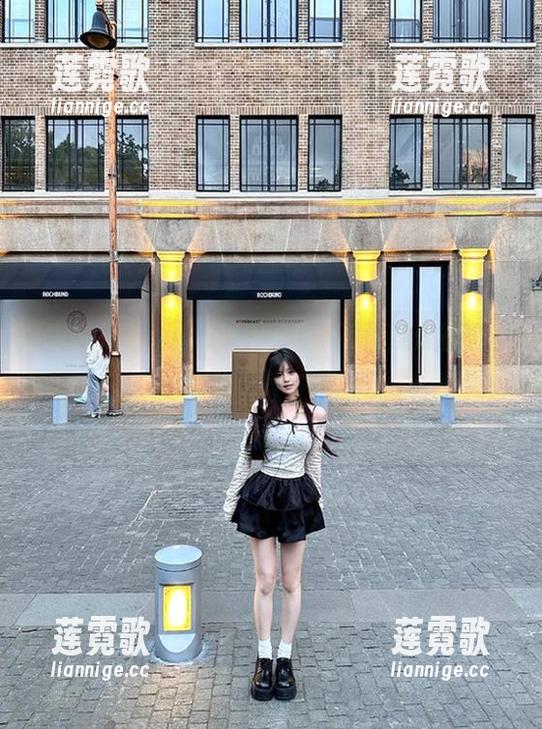 翻到www.17网页，不仅仅是看热闹，还是种享受！