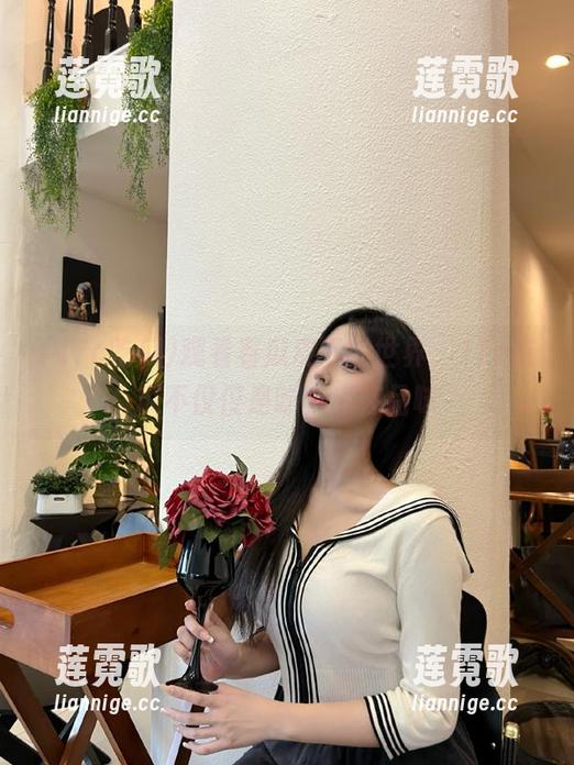 观看着瓜皮下的世界，17c吃瓜不仅仅是吃，还在品味