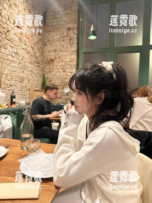 ccgg挖瓜队，在线追踪最狠吃瓜行为。