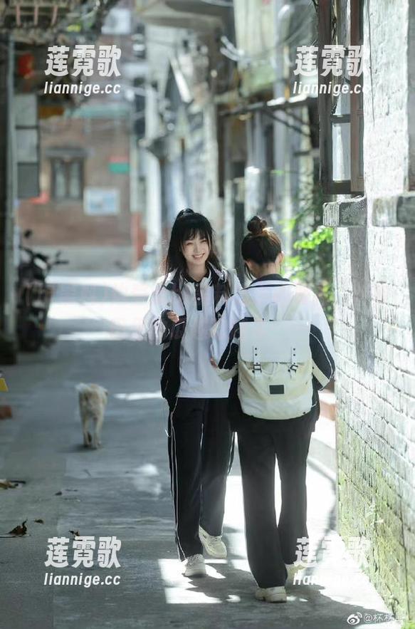 边登录hl黑料边小心翼翼，怕农田里的瓜越吃越多……