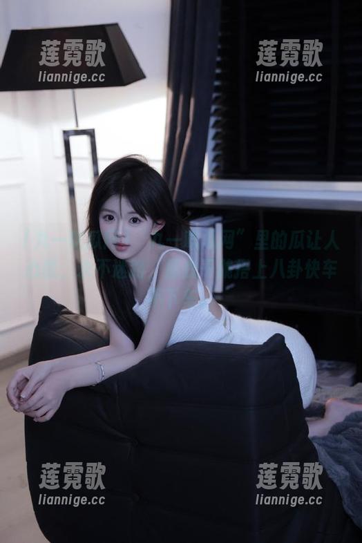 九一吃瓜网 “九一吃瓜网”里的瓜让人心慌,永不迷路,那我干脆搭上八卦快车不下车。