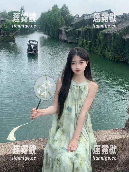 理智告诫我别点吃瓜网t7wcc的链接，可我就是控制不住自己，咳。