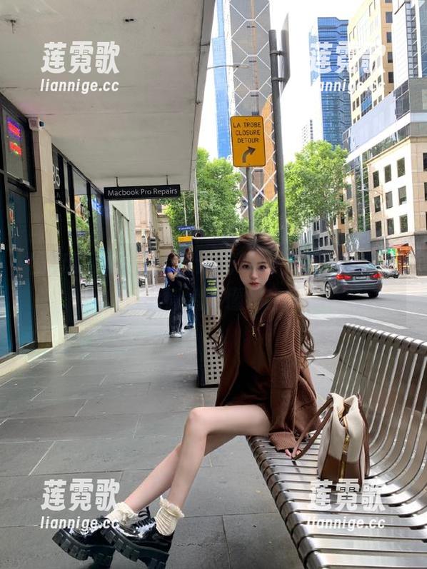 关注点直达吃瓜网，下载中那点小情绪你懂吧！