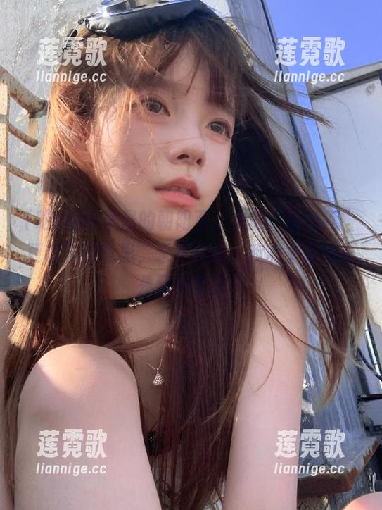 早晨的朝阳下，我的“吃瓜网”更新有点意思，永不迷路，我的关注点总是飘来飘去…