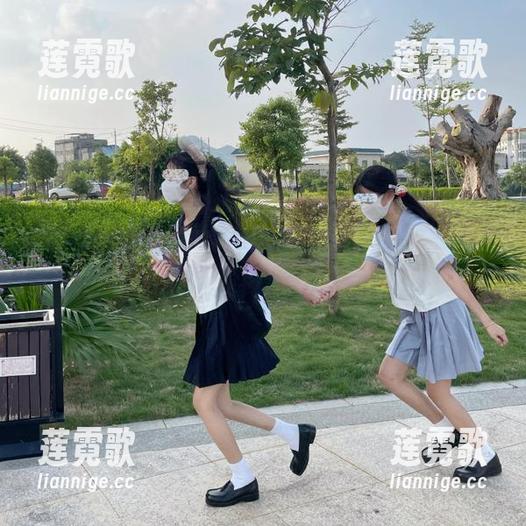 首页热搜：神仙打架，竟让吃瓜网红在线神评生猪产业！