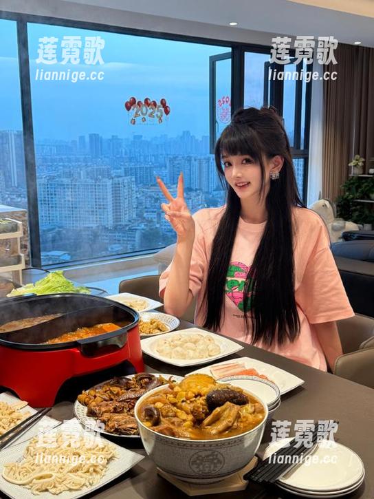 吃瓜长期缴纳小白税？救救我，下载“精品吃瓜”开启高端吃零食社交！