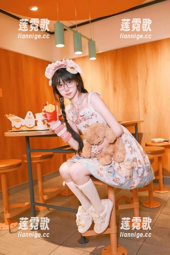 奶片事件微博：黑料不打烊首页的滑稽小剧场