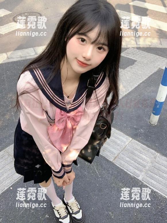 黑料社 想吃好瓜?黑料社的入口就在那里,嗅到故事的味道了!