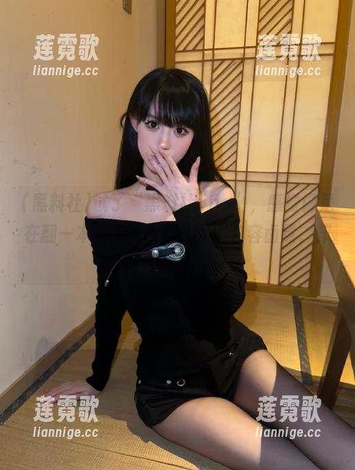 黑料社 试了“黑料社app”,感觉像是在翻一本超薄小册子,虽然内容卤煮,却越看越上瘾!