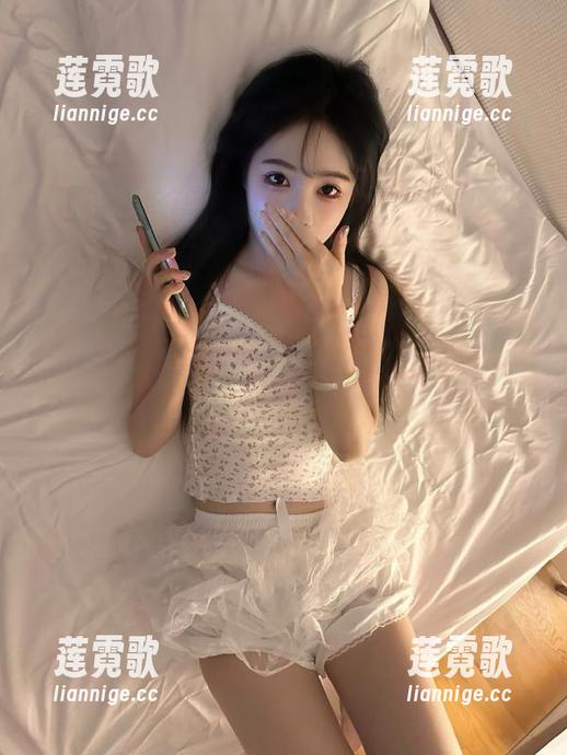 黑料社区官网地址在这里，吃瓜者们请带好瓜，注意安全！