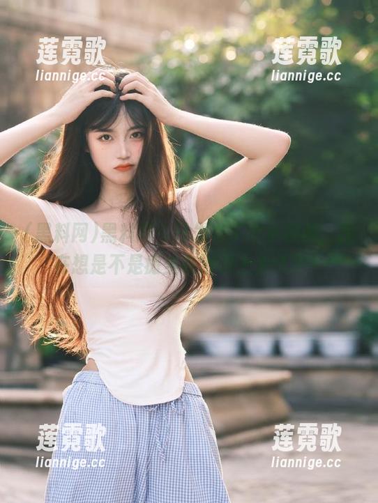 黑料网 黑料网今日发布了个小视频,我在想是不是瘫坐在沙发上太久了?