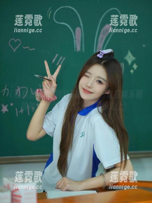 黑料资源网：行走在娱乐圈的神秘线路，让你站在瓜田边上！