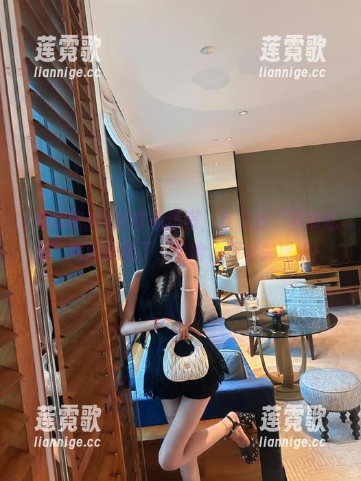 好奇心作祟，我又去“黑瓜吃料”网站探险了，哈哈，不会失望的！